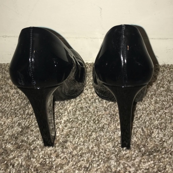 Prada Black Pattern Pumps Size 36.5 - Picture 3 of 8